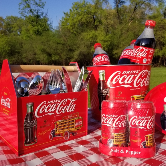 Coca-cola Tin Beverage Bucket with Bottle Handle. - Picture 7 of 8